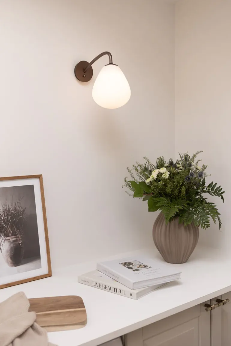 Eleanor Lighting - Wall Lamp 1