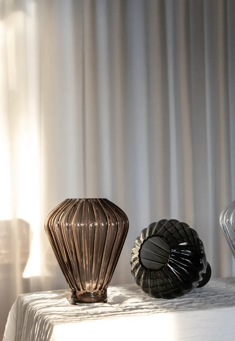 Evelyn Vase - Topaz Medium