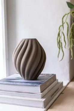 Flora Vase - Brown Small