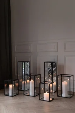 Harlequin Lantern - Clear Mirror, Black Frame Medium (25*25*40)