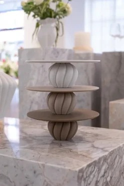 Nellie Cake Stand - Brown