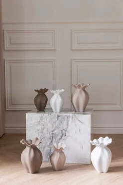 Nellie Vase - Sand Medium