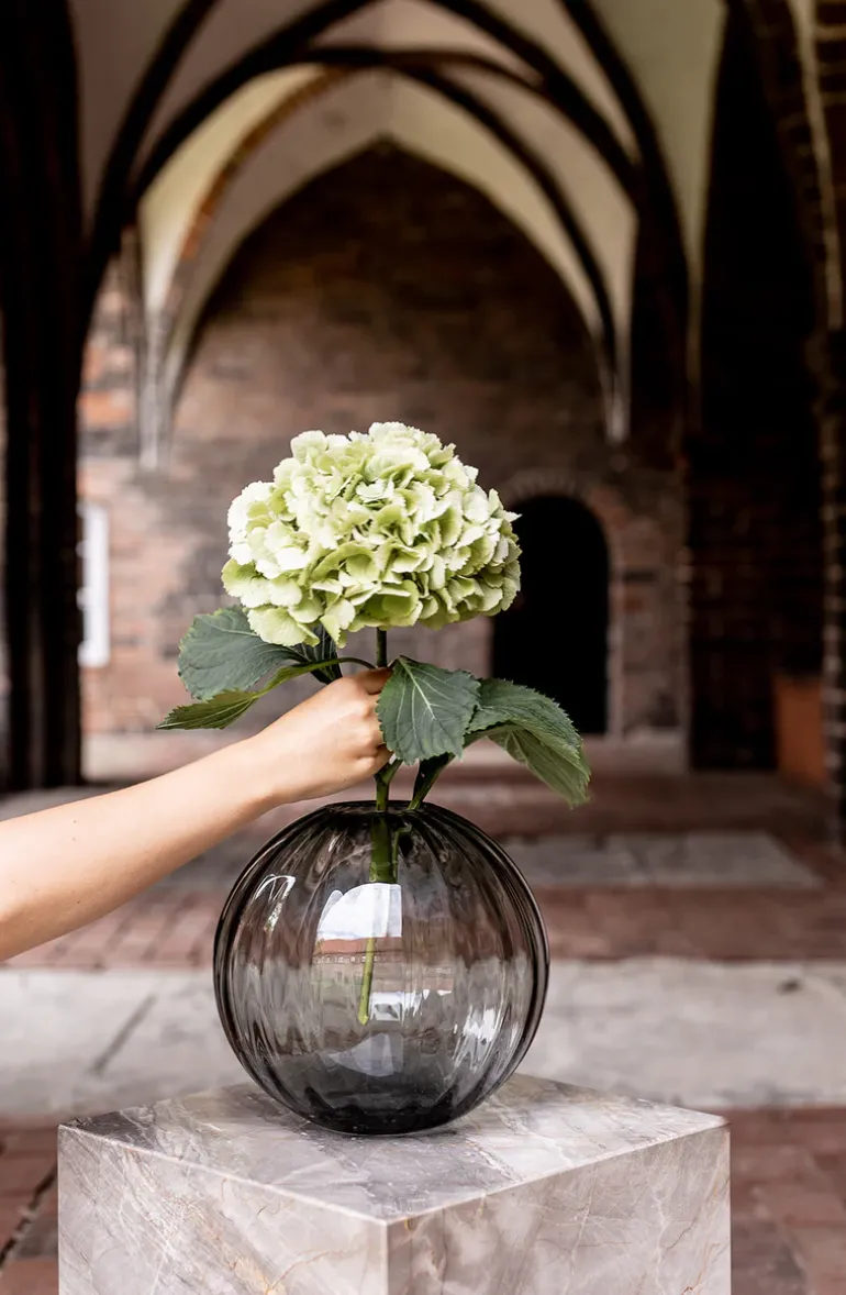 Sadie Vase - Line - Grey Medium