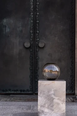 Sadie Vase - Line - Topaz Medium