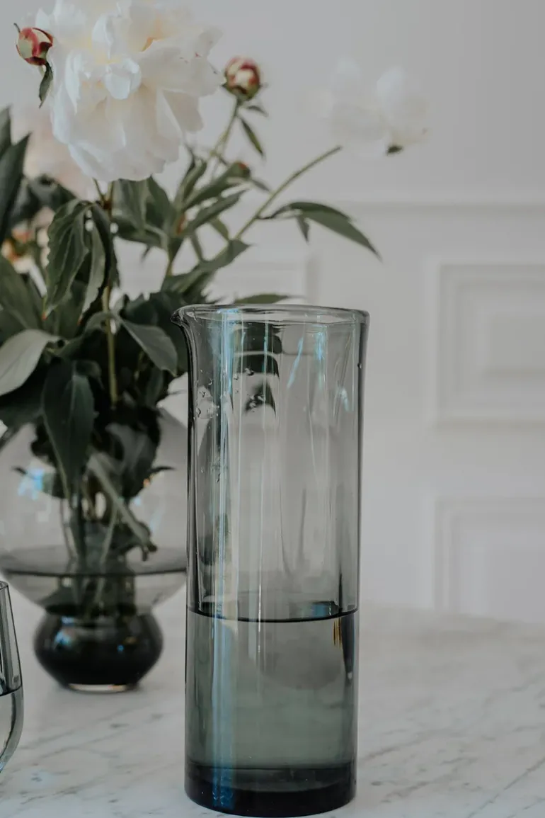 Simplicity Carafe - Grey Cylinder