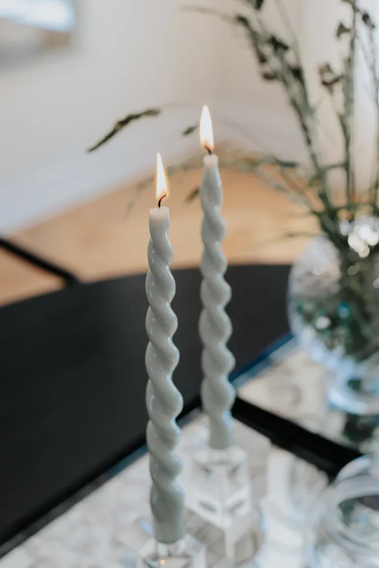 The Glossy Candle Collection - Packed with 4 pieces per box - Essential Emerald Fully Curled