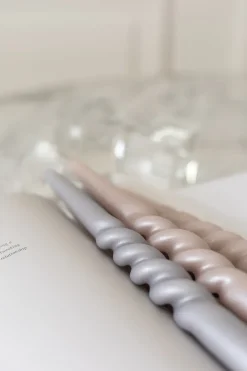 The Pearl Candle Collection - Packed with 4 Pieces per box - Silver Grey Pearl Middle Curled